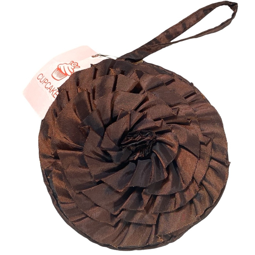 Cupcake Silk Swirl Ruffle Silk Wristlet